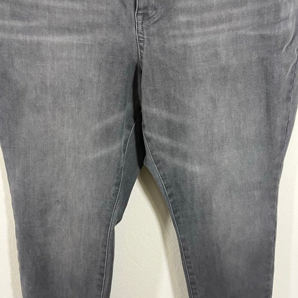 NWOT Lane Bryant Bundle of 2 Jeans Size 18 Light Black Skinny Jeans Cropped Jean - Picture 11 of 15